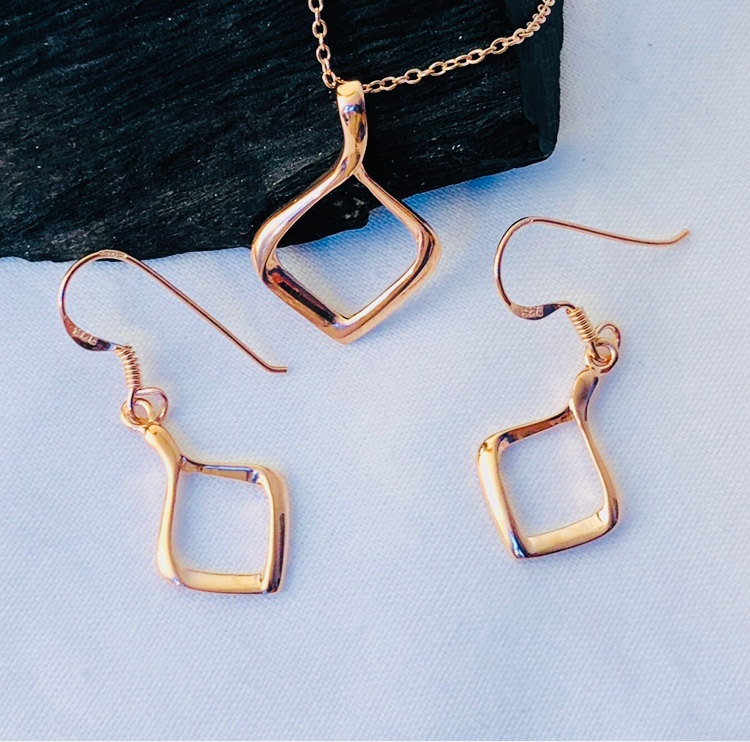 Rose Gold Plated Sterling Silver Diamond Shaped Earrings