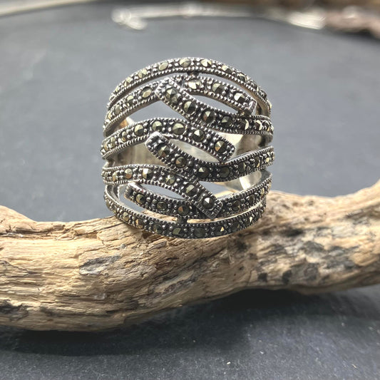Marcasite and Sterling Silver Ring 8 band